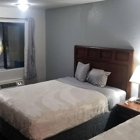 Hotel 2 Queens Beds Hotel Room 127 スティルウォーター エクステリア 写真