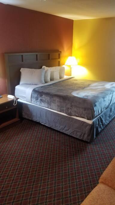 Hotel 2 Queens Beds Hotel Room 127 スティルウォーター エクステリア 写真